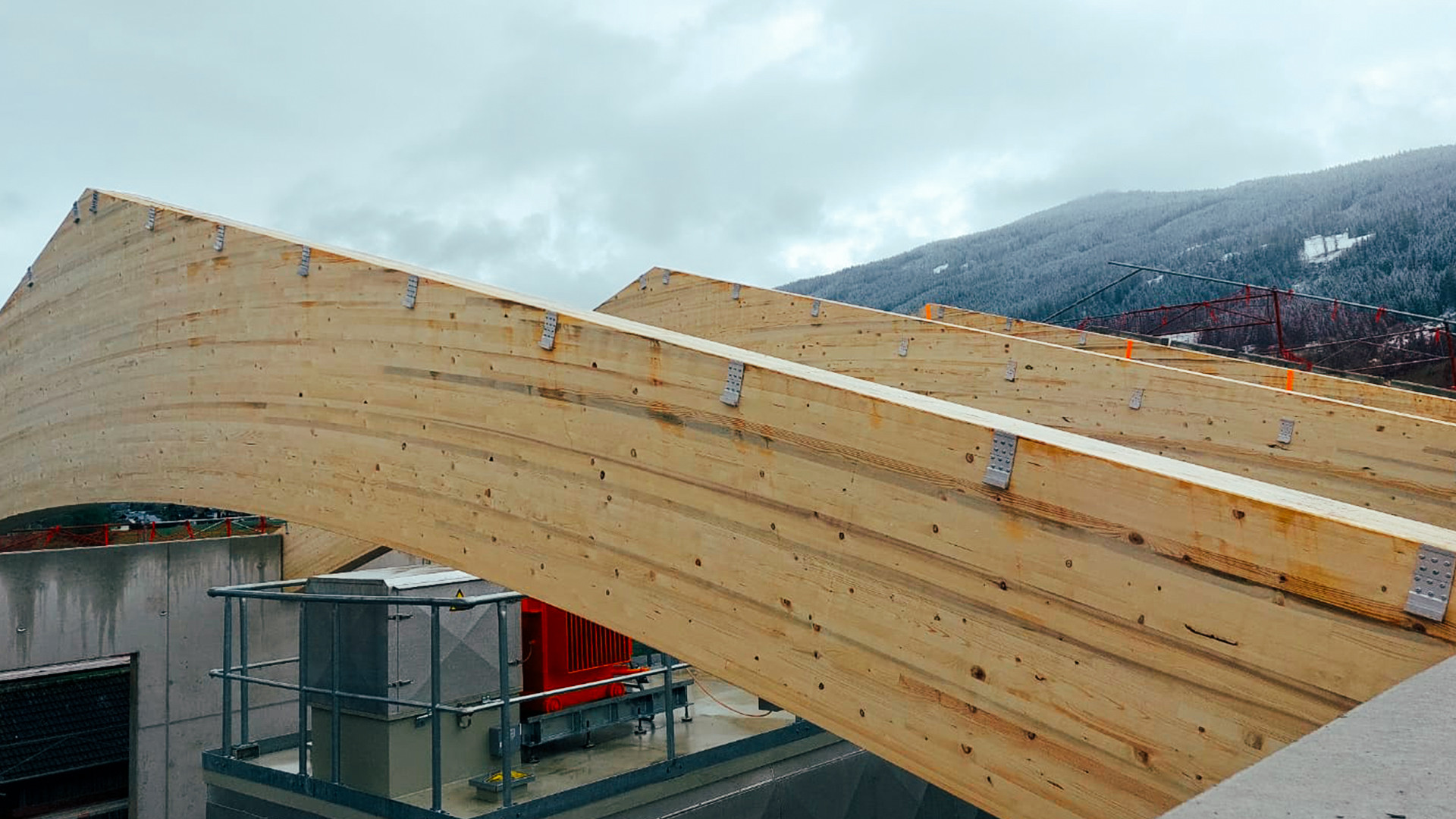 Connettori a scomparsa legno-legno: l’esempio di Radstadt, Austria